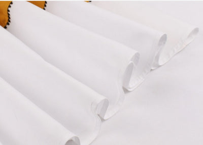 Hübsches gelb-weißes Kleid im Vintage-Design