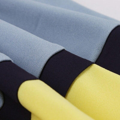 Zweifarbiges 50er-Jahre-Kleid