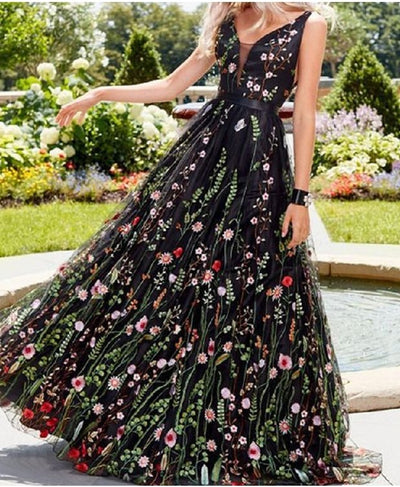 Schickes Kleid im Stil der 60er und 70er Jahre