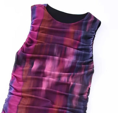 Buntes 70er-Jahre-Partykleid