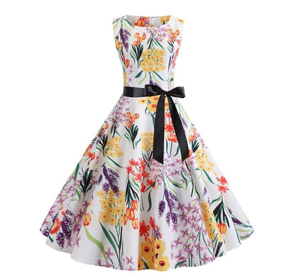 Weißes Vintage-Flare-Kleid mit heißen Blumen