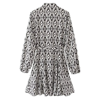 70er-Jahre-Damenkleid in Schwarz und Weiß