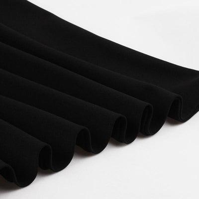 Kleid im 50er-Jahre-Stil mit gestickten Blumen