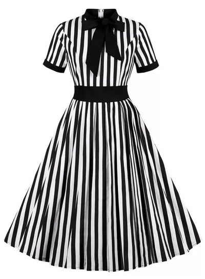 Vintage Trapezkleid mit Schleifengürtel