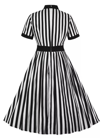 Vintage Trapezkleid mit Schleifengürtel