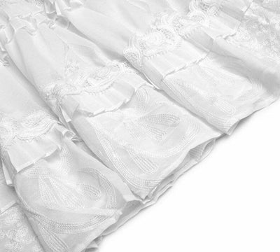 Weißes Laternenkleid im 40er-Jahre-Stil