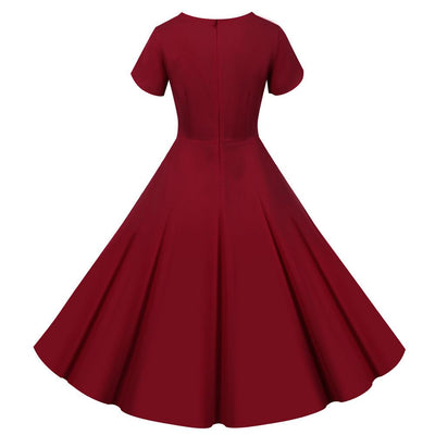 Weinrotes Vintage-Kleid mit Knöpfen