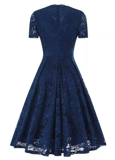 Marineblaues Vintage-Kleid mit Stickerei