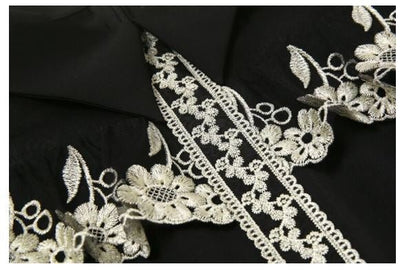 Schwarzes Vintage-Kleid mit Peter-Pan-Kragen