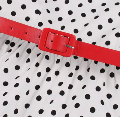 Weißes, gepunktetes Vintage-Kleid mit Rundhalsausschnitt