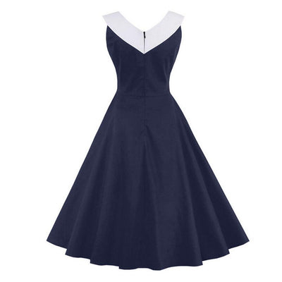 Großes Vintage-Kleid mit Marine-Chic-Kragen