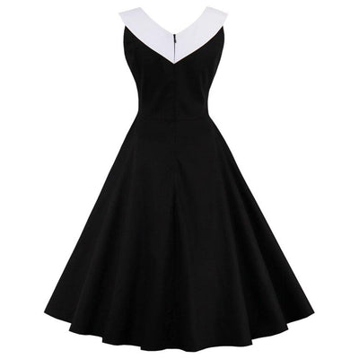 Schickes Vintage-Kleid mit Kragen in Übergröße in Schwarz