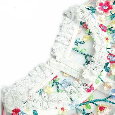 Weißes modernes Vintage-Kleid