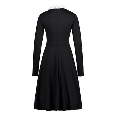 Schwarzes Vintage-Kleid mit weißem Kragen