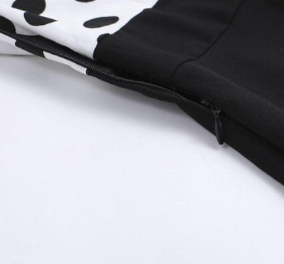 Vintage-Kleid mit schwarzen Punkten