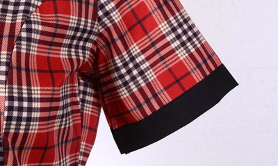 Rot-schwarz gestreiftes Vintage-Kleid