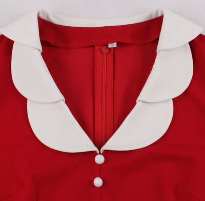 Leidenschaftliches rotes Vintage-Kleid