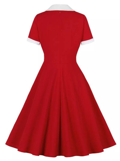 Leidenschaftliches rotes Vintage-Kleid