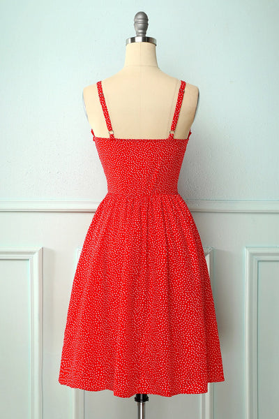 Rotes Vintage-Blumenkleid mit Knopf