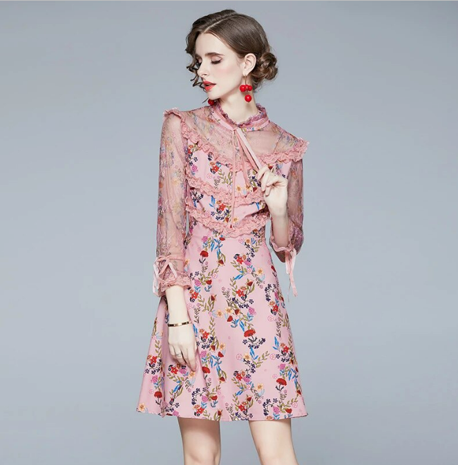 Rosa florales Vintage-Kurzkleid