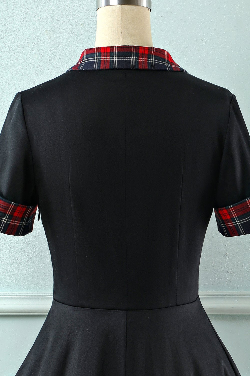 Vintage-Kleid mit Umlegekragen