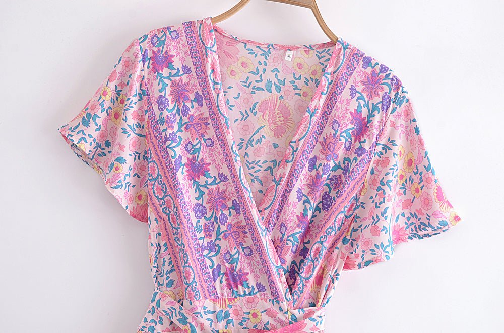 Wunderschönes 70er-Jahre-Rosa-Kleid