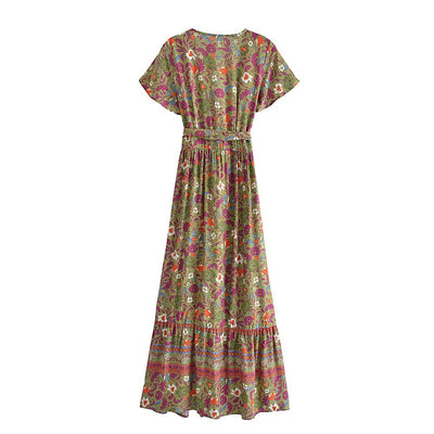 Wunderschönes Hippie-Kleid im Stil der 70er Jahre