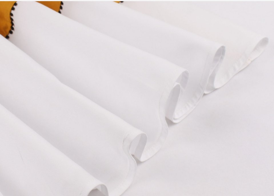 Hübsches gelb-weißes Kleid im Vintage-Design