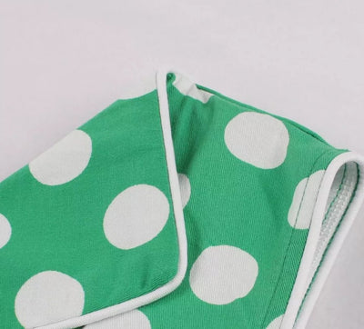 Kleines grünes Polka Dot Kleid aus den 50er Jahren