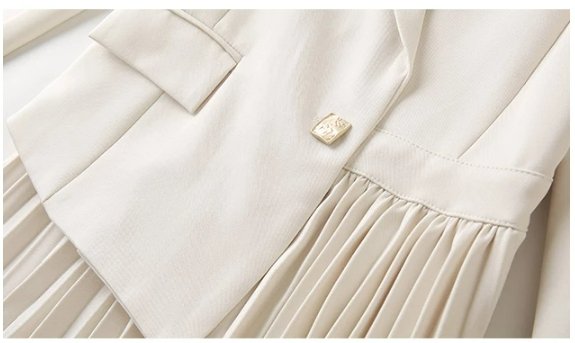 Weißes klassisches 40er-50er-Jahre-Kleid