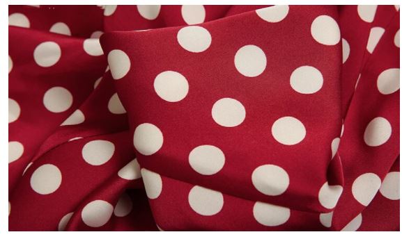 Rotes 40er-Jahre-Kleid