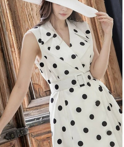 40er-Jahre-Polka-Dot-Kleid