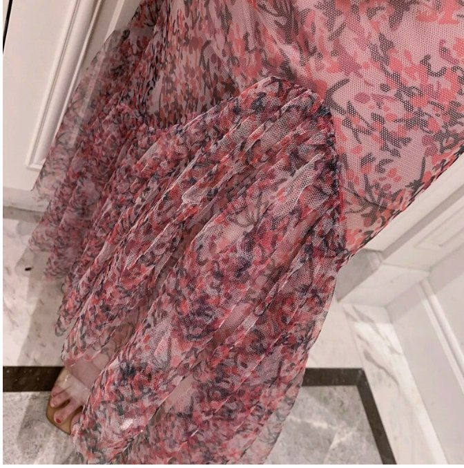 Sexy rosa 40er-Jahre-Kleid