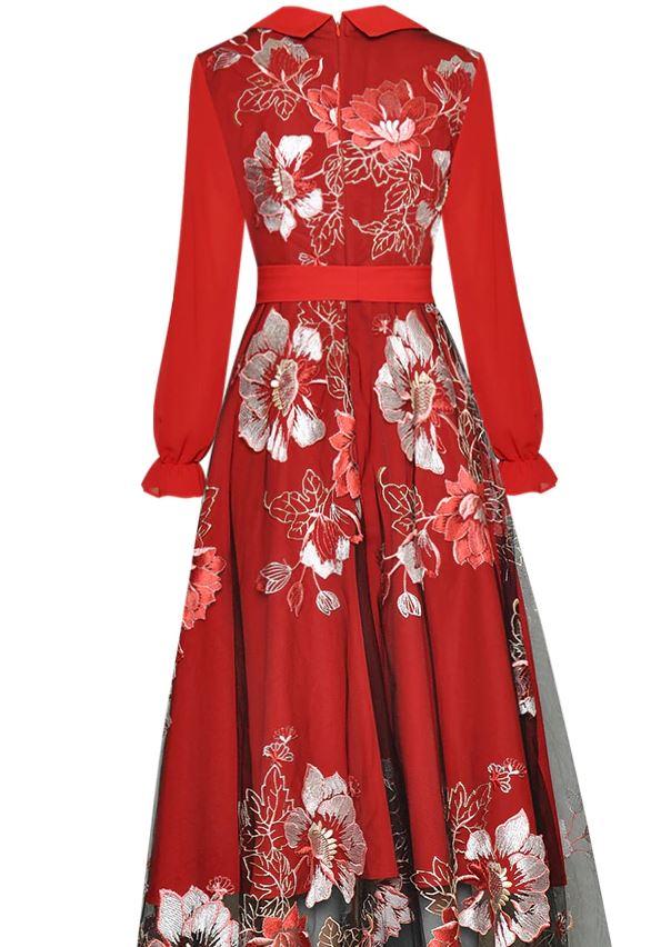 Rot-weißes 40er-Jahre-Kleid