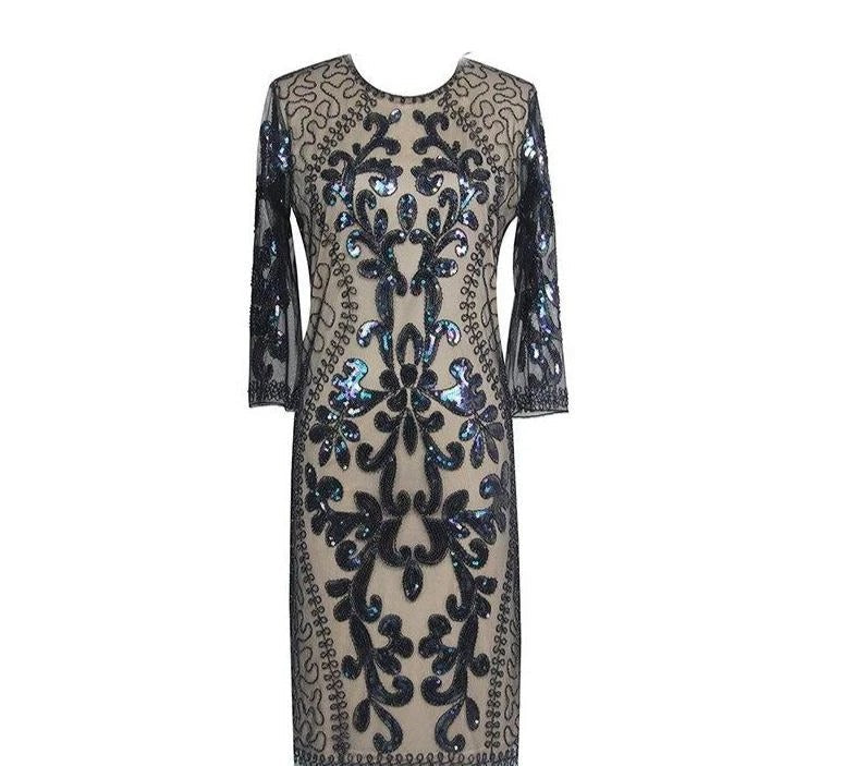 Beigefarbenes Abendkleid im Gatsby-Stil
