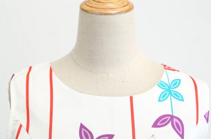 Schlichtes 50er-Jahre-Kleid