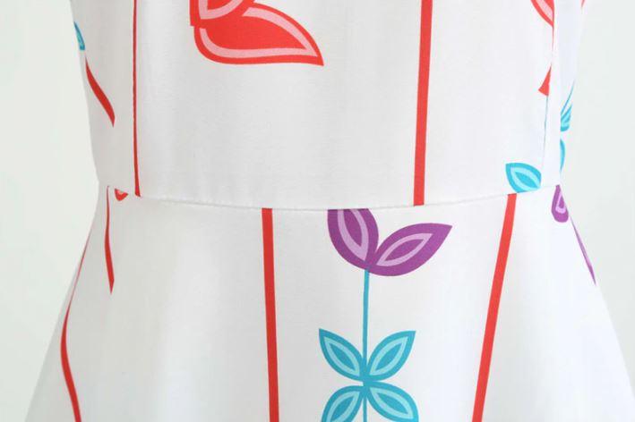 Schlichtes 50er-Jahre-Kleid