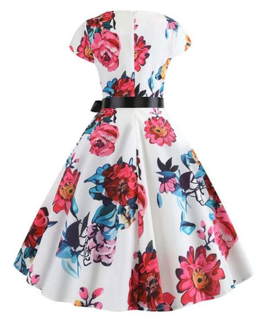 Weißes und rosa Vintage-Flare-Kleid