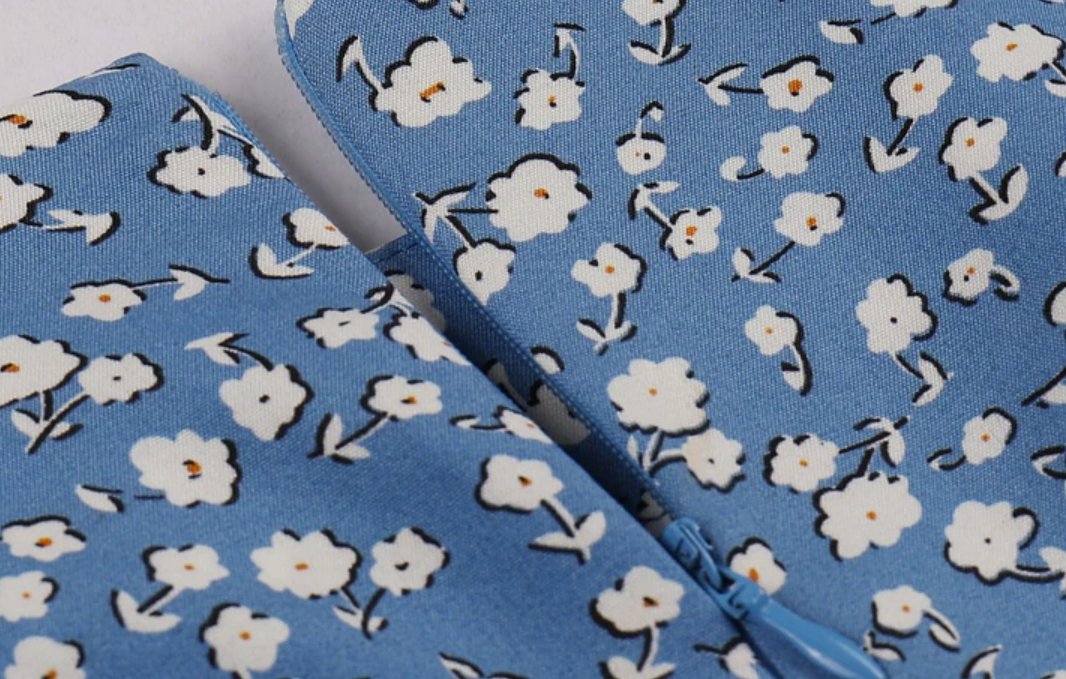 Vintage Flare Kleid Blau Weiße Blumen