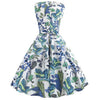 Ausgestelltes Vintage-Kleid mit blauen Blumen