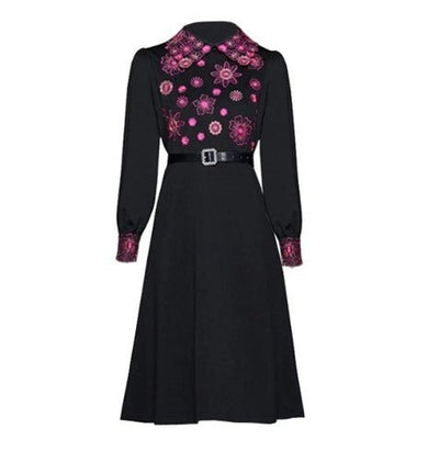 Langes Vintage-Blumenkleid