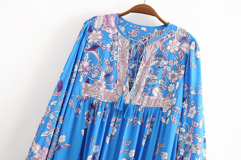 Retro-Siebziger-Jahre-Kleid