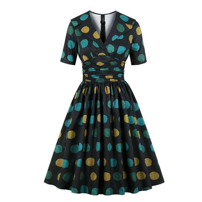 Polka-Dot-Kleid im 50er-Jahre-Stil