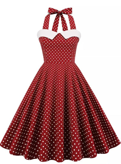 Rotes gepunktetes Vintage-Kleid