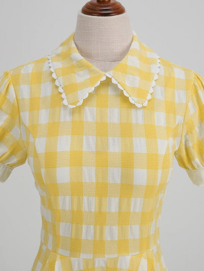 Gelbes Vintage-Kleid aus den 1940er Jahren
