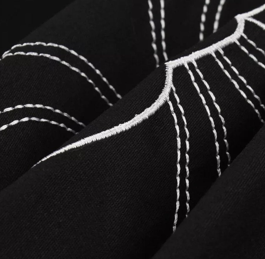 Beiges Spinnen-Vintage-Kleid