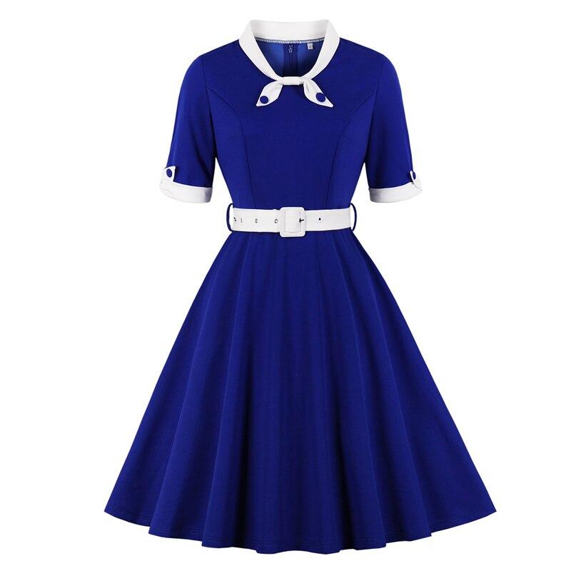 Blau-weißes Herbst-Vintage-Kleid