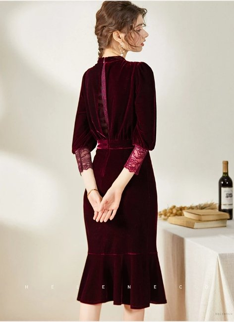 Weinrotes Vintage Herbst-Winterkleid