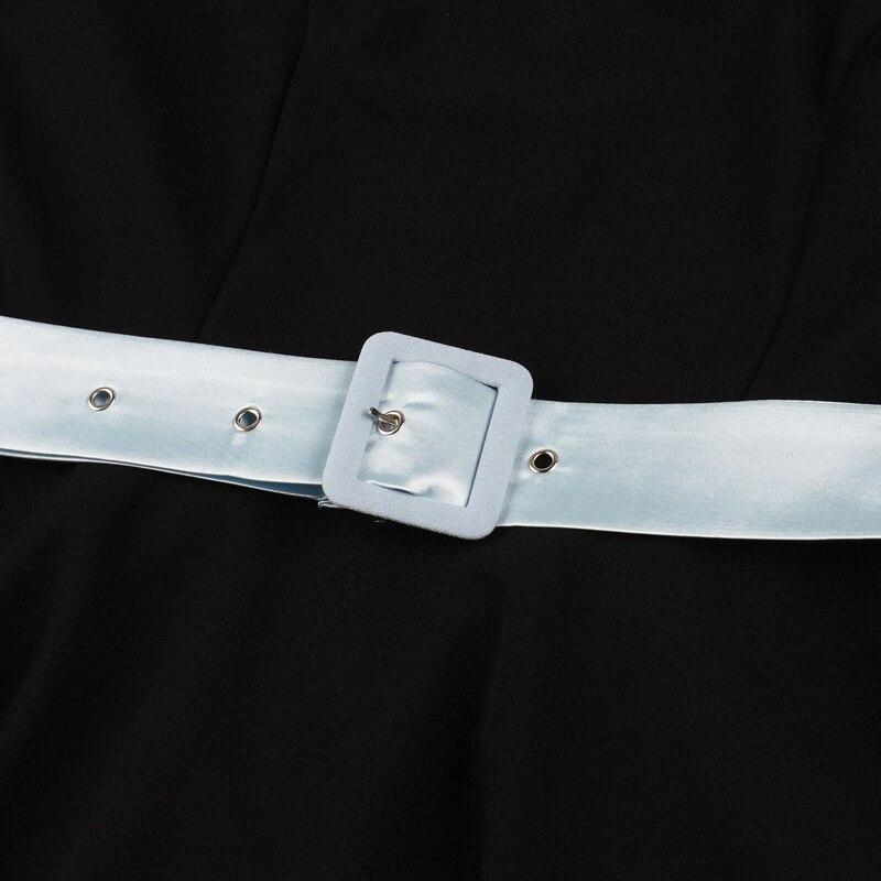 Schwarzes Herbst-Vintage-Kleid