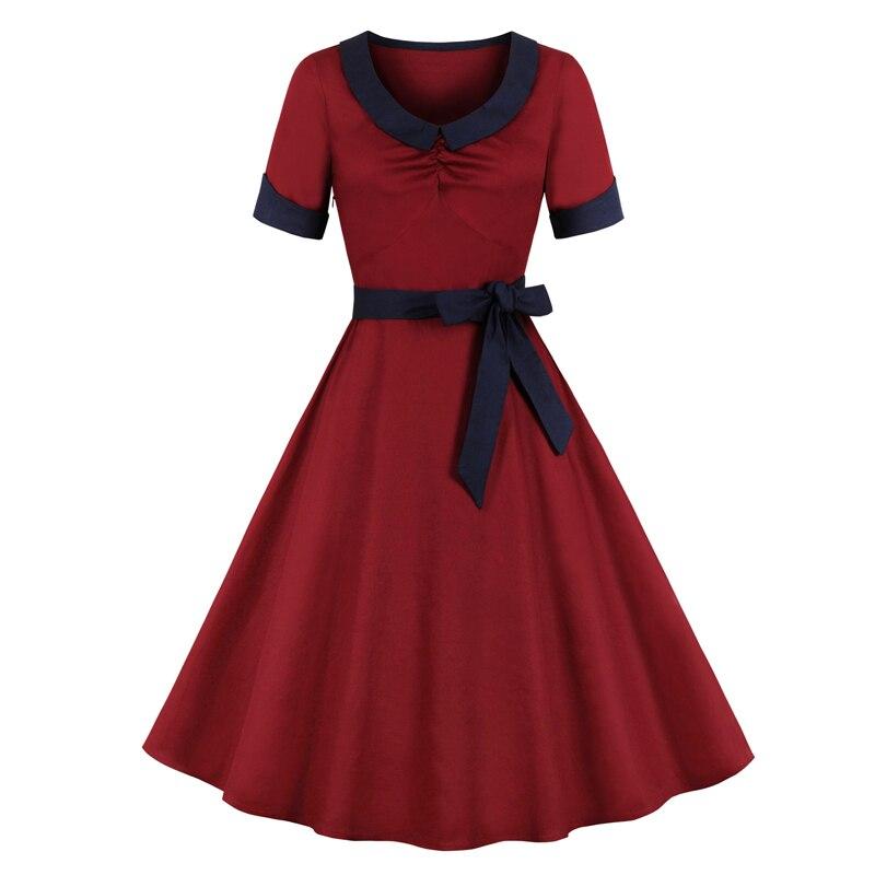 Weinrotes Vintage-Kleid